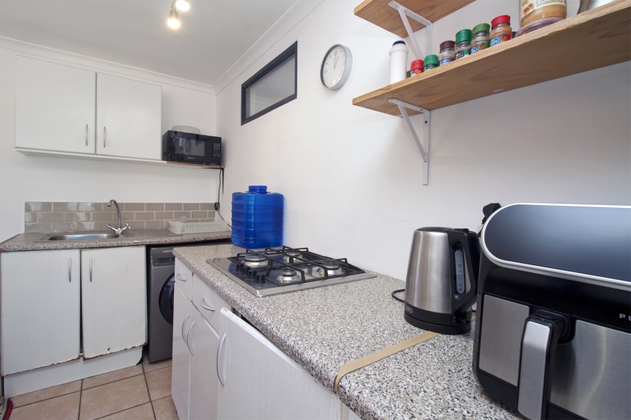 2 Bedroom Property for Sale in Faerie Knowe Western Cape